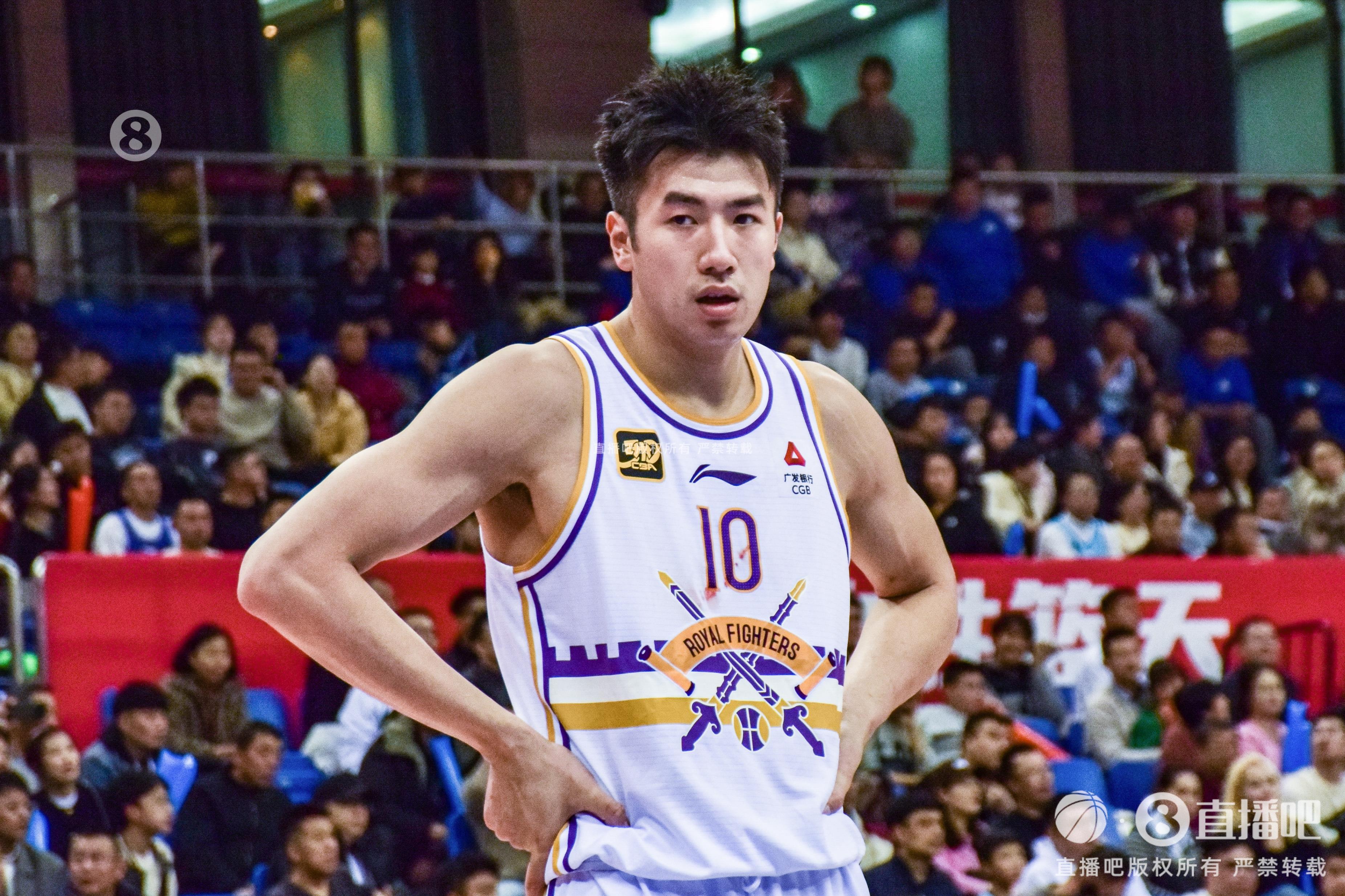 高效表現(xiàn)難救主！鄒雨宸11中8拿下21分7籃板